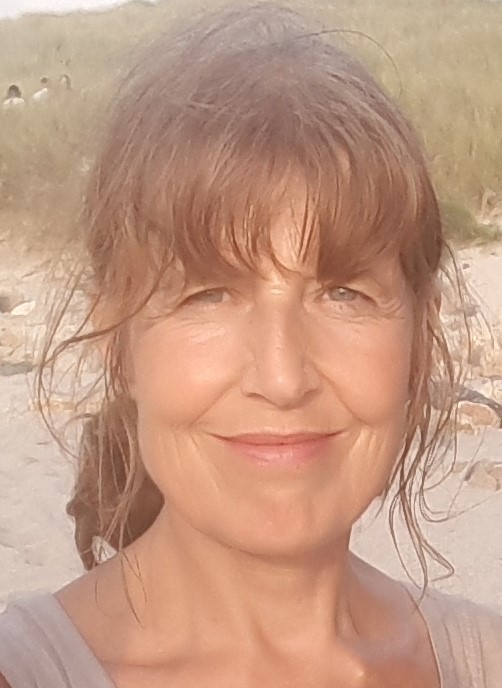 picture of Dr Helen Casey