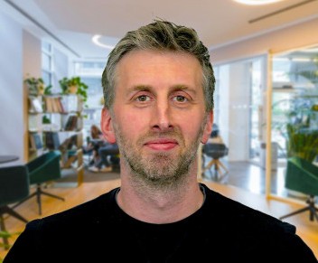 picture of John Maiden