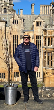 picture of Bob Hallawell