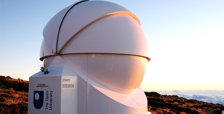 Astronomy with an online telescope 2020