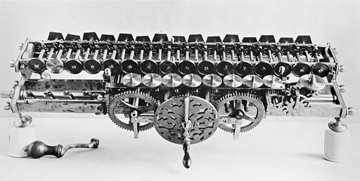 A photo showing the inside of Leibniz’s calculating machine.
