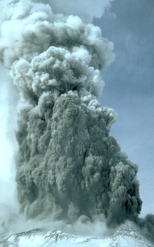 Phreaticec eruption [Image: USGS]