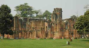 The ruined main residency building, Lucknow