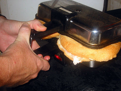 A sandwich toaster [image by Nomad Tales, some rights reserved]