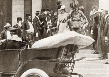 Franz Ferdinand approaching his Gräf & Stift car