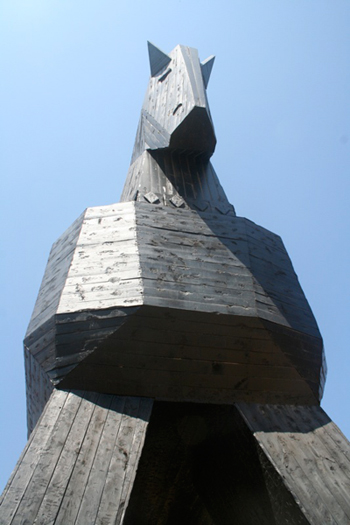 A Trojan horse at Isla Mitica