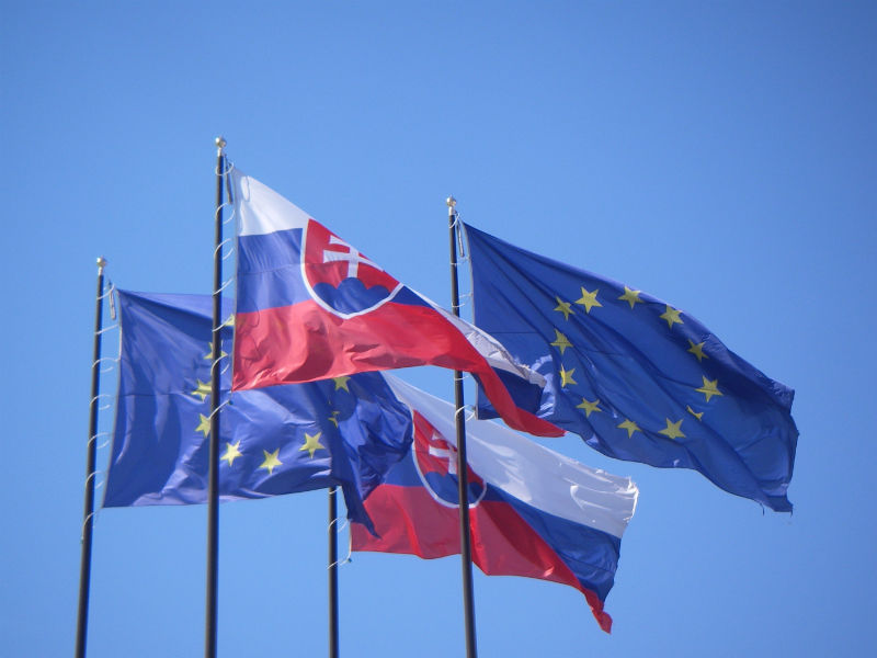 EU and Slovak Republic flags