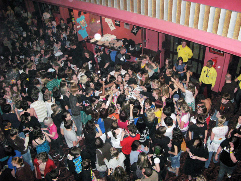 Crowds following a Fall Out Boy gig, 2007