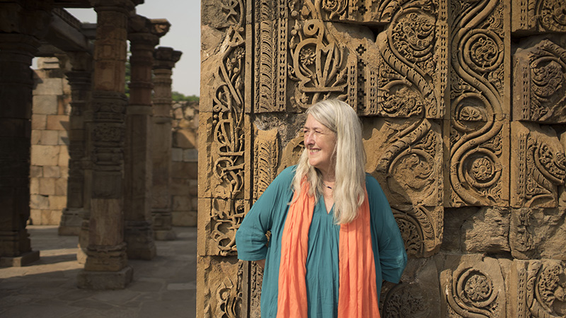 Mary Beard at the Quwwat Ul Islam Mosque, Delhi