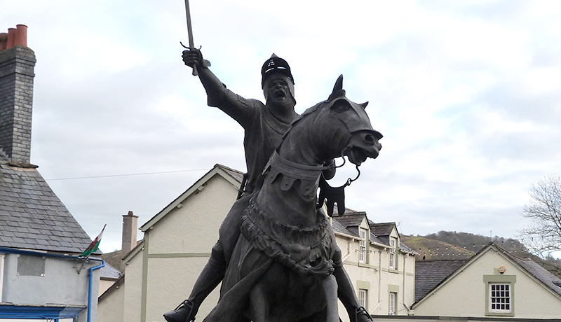 Owain Glyndŵr statue in Corwen