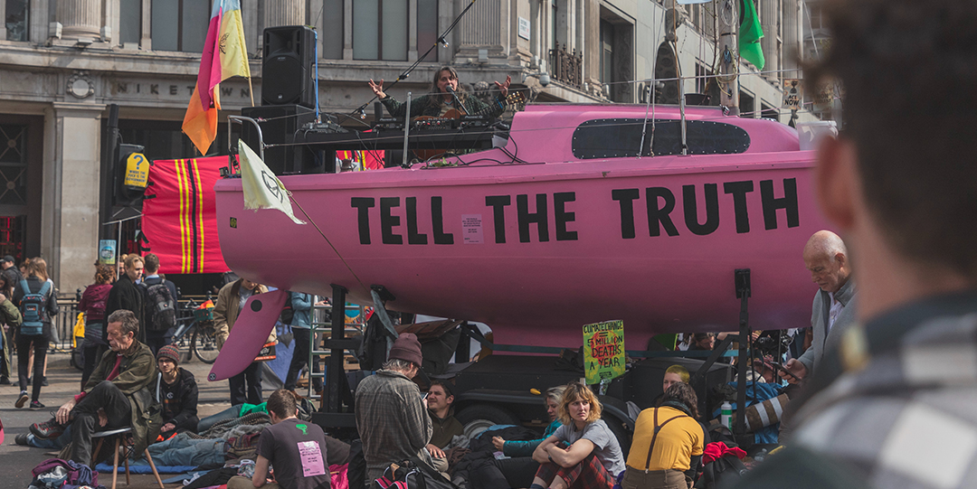 Tell the truth pink boat