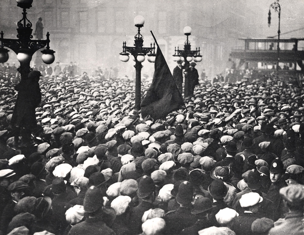 Protesters in George Square Glasgow, 1919