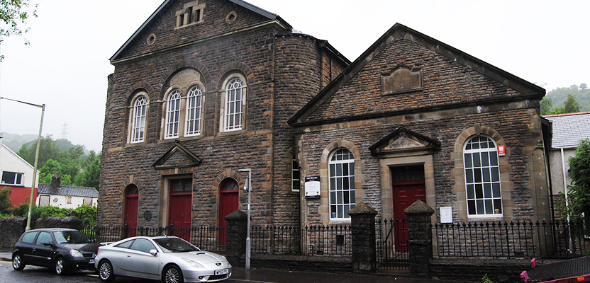 Ffoto o Gapel Rhondda yn Nhrehopcyn