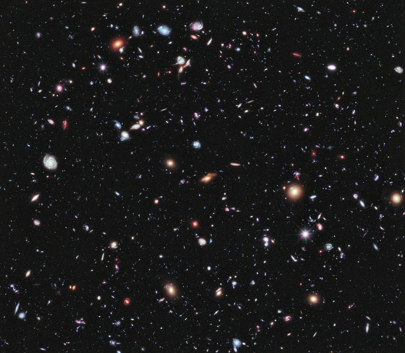 This shows the Extreme Deep Field – a composite photograph showing an area in the constellation of Fornax.