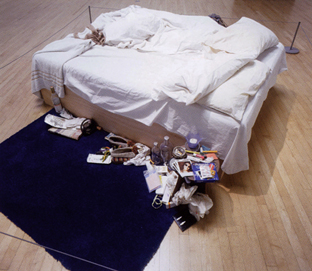 A picture of Emin’s well-known work: 'My Bed'