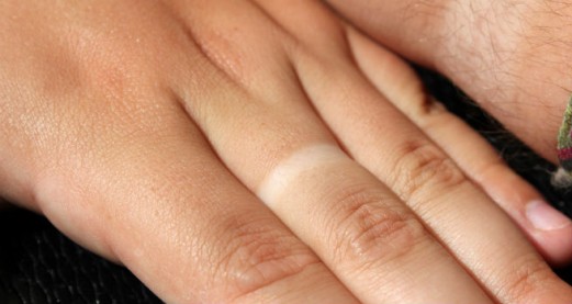 Who is in the wrong in the Ashley Madison hack?