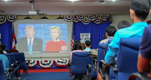 Clinton / Trump: Two views of the first debate