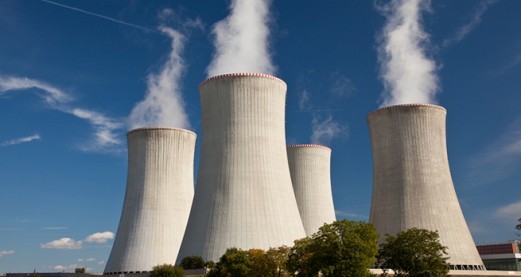 Fast Reactors and Thorium