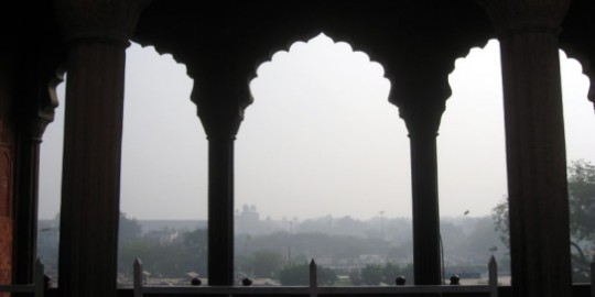 London’s great smog prompts link with Delhi