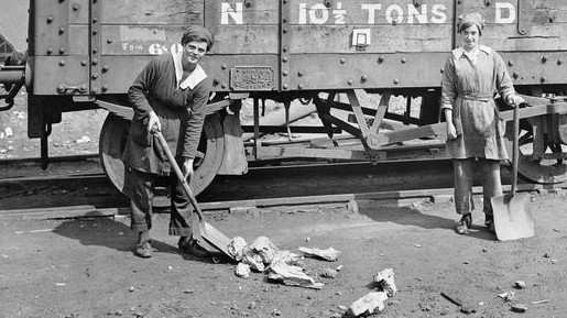 Women in the Railway, the War and the Unions