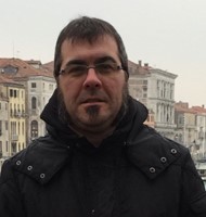 Profile photograph of Xosé Antón Vázquez Álvarez