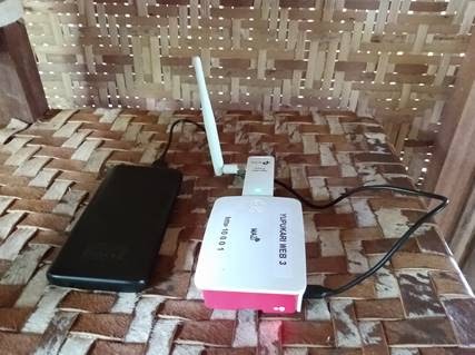 A portable DIY Network running off a Raspberry PI computer