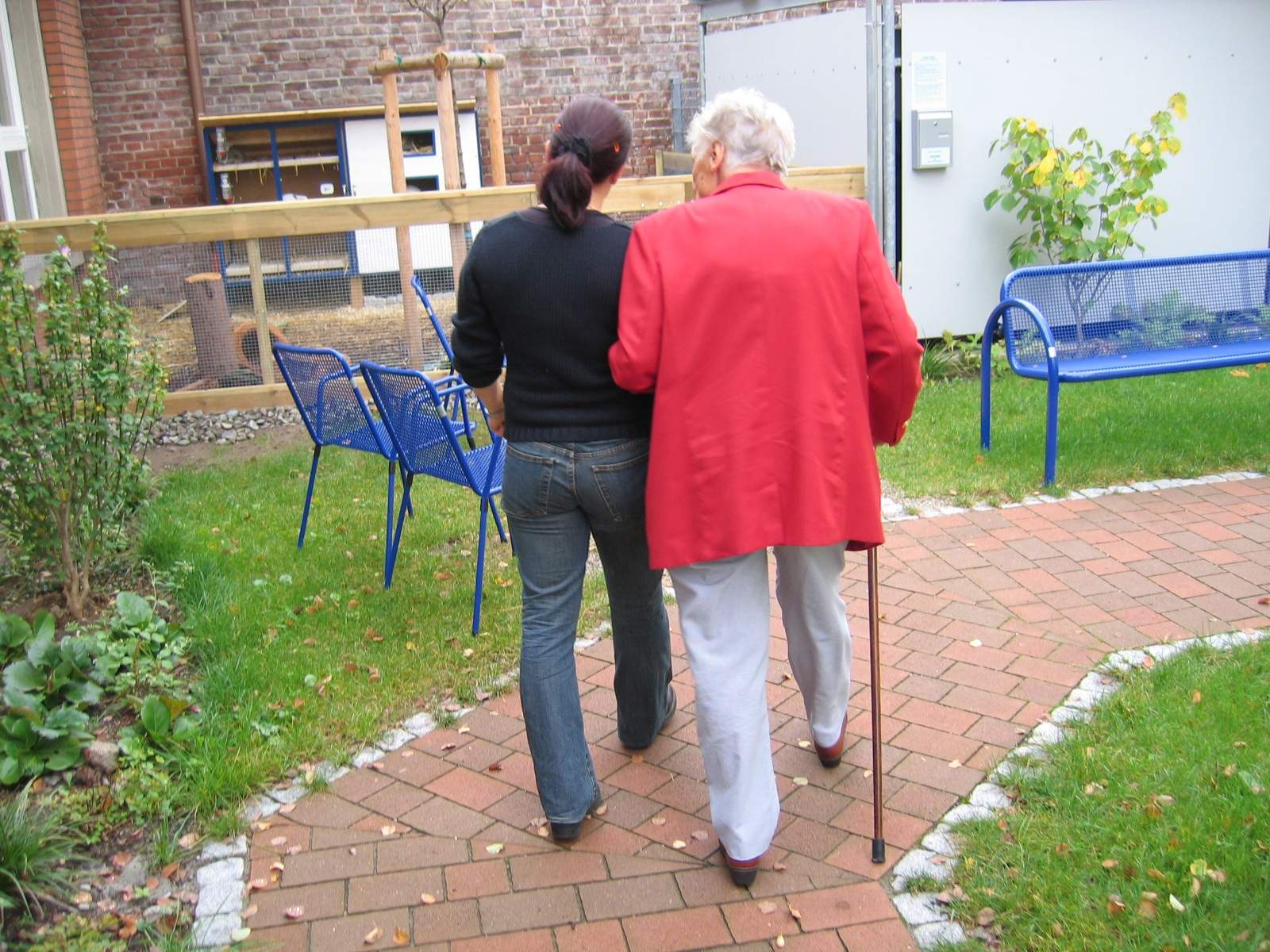 Understanding Parkinson's for health and social care staff 